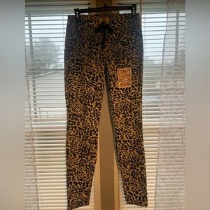 l.e.i cheetah print jeggings size M NEW